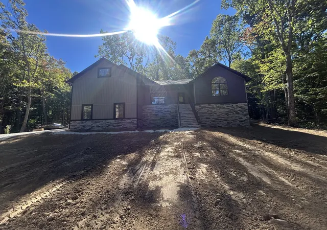 Photo 2 of Single family home for sale at 633 Icy Cvs Trl, Monterey, TN 38574 | MLS# 3169733 | Listing updated on 2026-09-30