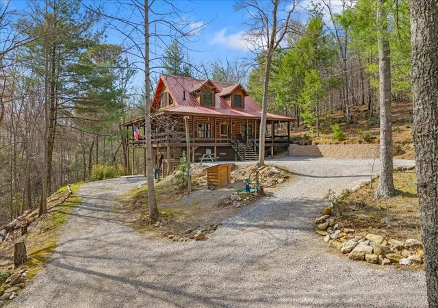 Homes for sale in Tellico Plains, TN | 205 Holder Cemetery Road, Tellico Plains, TN 37385 | MLS# 3222059