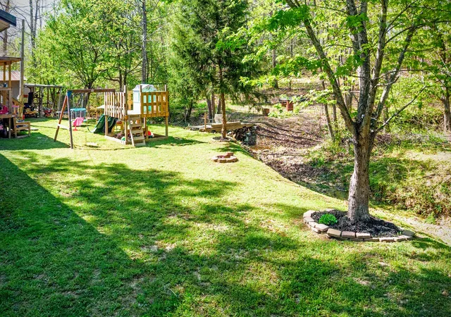 Homes for sale in Tennessee Ridge, TN | 2750 S Main St, Tennessee Ridge, TN 37178 | MLS# 3169804