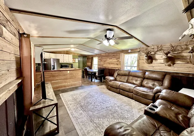 Photo 3 of Manufactured home for sale at 2750 S Main St, Tennessee Ridge, TN 37178 | MLS# 3169804 | Listing updated on 2026-10-09