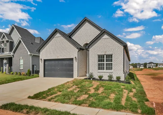 Photo 3 of Single family home for sale at 105 Sweet Clover Ct, Clarksville, TN 37040 | MLS# 3172954 | Listing updated on 2026-07-11