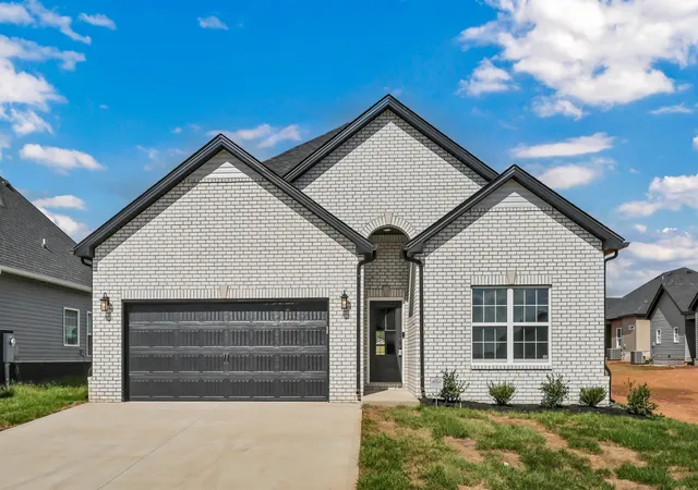 Photo 1 of Single family home for sale at 105 Sweet Clover Ct, Clarksville, TN 37040 | MLS# 3172954 | Listing updated on 2026-07-11