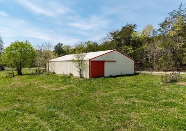 3rd image of 305 Ingram Rd, Pulaski, TN 38478 | MLS# 3171550