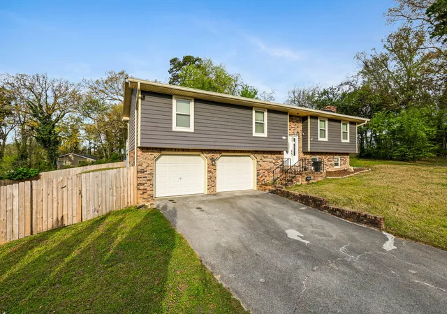Photo 3 of Single family home for sale at 9330 Cawood Ln, Chattanooga, TN 37421 | MLS# 3170467 | Listing updated on 2026-10-09