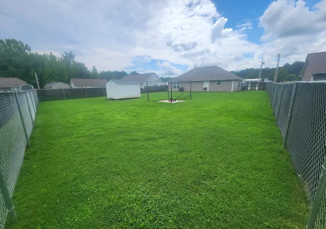 Homes for sale in Lawrenceburg, TN | 1414 Triple K Ave, Lawrenceburg, TN 38464 | MLS# 3170488