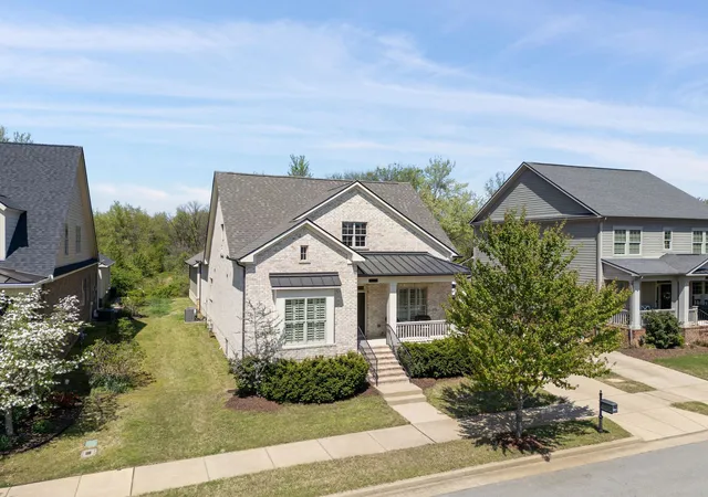 Photo 1 of Single family home for sale at 804 Charming Ct, Franklin, TN 37064 | MLS# 3170705 | Listing updated on 2026-10-08