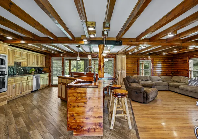 3rd image of 94 Oxford Rd, Holladay, TN 38341 | MLS# 3170557