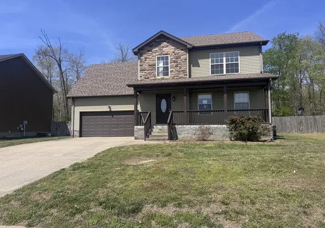 Homes for sale in Clarksville, TN | 1216 Freedom Dr, Clarksville, TN 37042 | MLS# 3170567