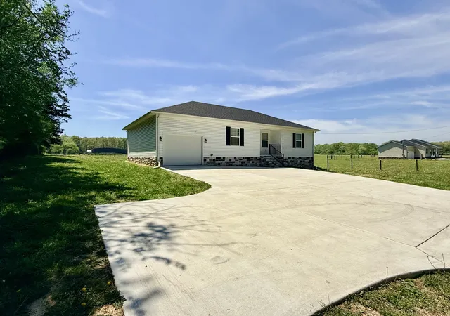 2nd image of 1113 Hurricane Rd, Tullahoma, TN 37388 | MLS# 3172974