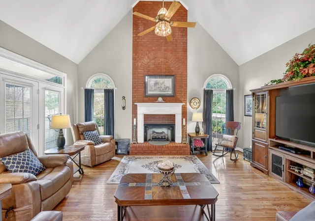 Photo 3 of Single family home for sale at 4676 Harpeth Peytonsville Rd, Thompsons Station, TN 37179 | MLS# 3170752 | Listing updated on 2026-08-01