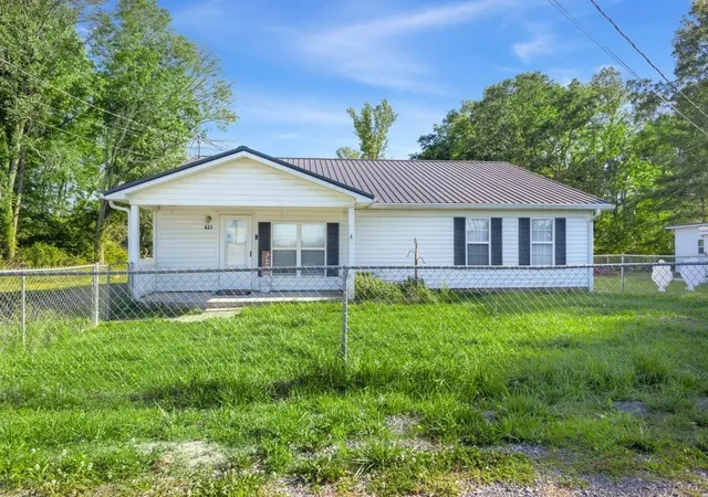 Homes for sale in Morrison, TN | 431 S Fair St, Morrison, TN 37357 | MLS# 3170662