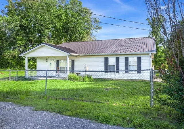 Homes for sale in Morrison, TN | 431 S Fair St, Morrison, TN 37357 | MLS# 3170662