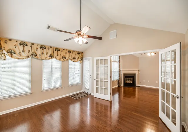 3rd image of 825 Browns Ln #201, Gallatin, TN 37066 | MLS# 3175958