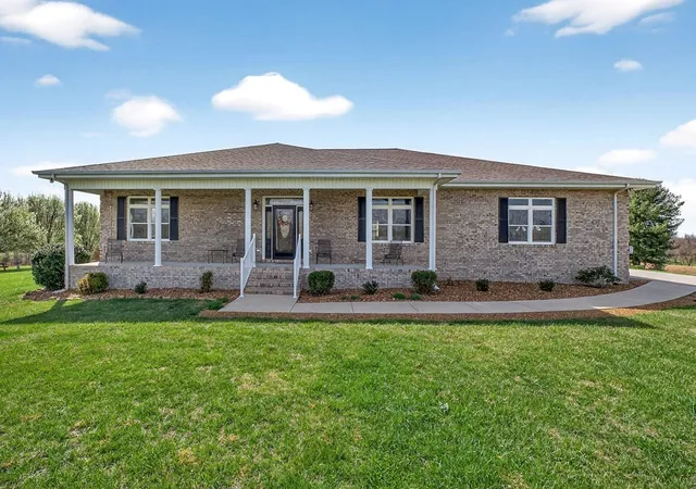 3rd image of 450 Low Gap Rd, Sparta, TN 38583 | MLS# 3170735