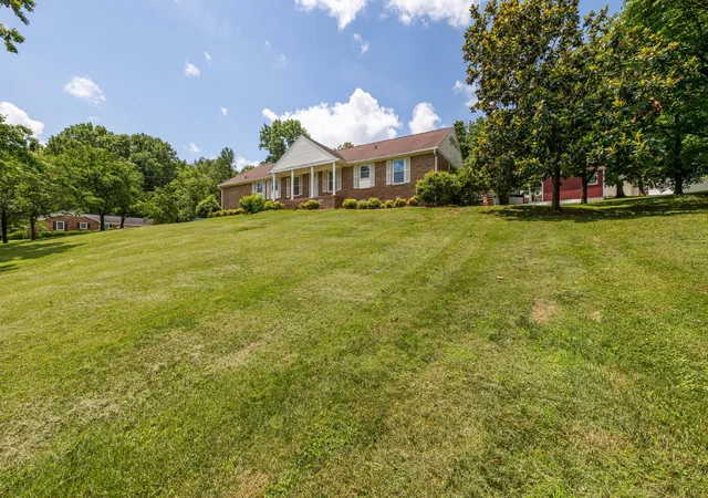 Homes for sale in Lewisburg, TN | 1301 White Dr, Lewisburg, TN 37091 | MLS# 3242557