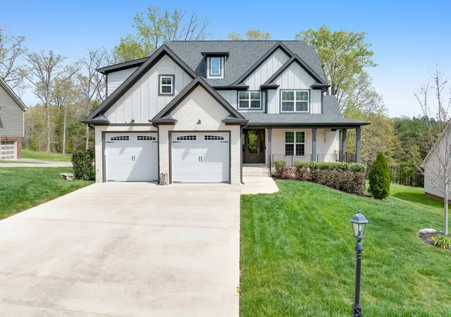 Photo 1 of Single family home for sale at 555 Kashaya Ln, Soddy Daisy, TN 37379 | MLS# 3170963 | Listing updated on 2026-09-15