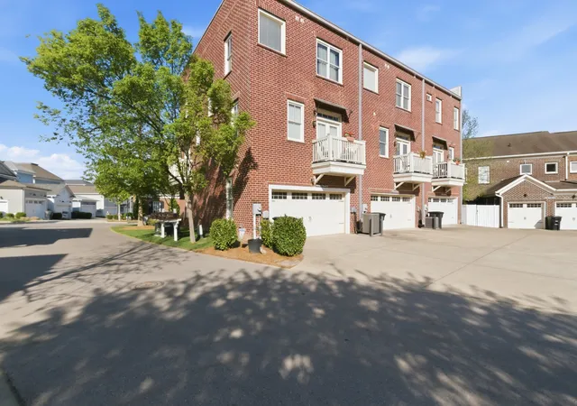 Photo 4 of Townhouse for sale at 419 Henry Russell St, Franklin, TN 37064 | MLS# 3179642 | Listing updated on 2026-09-04
