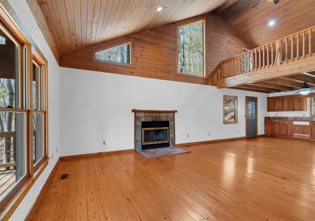 Photo 3 of Single family home for sale at 551 Shippmans Crk Rd, Wartrace, TN 37183 | MLS# 3176425 | Listing updated on 2026-05-20