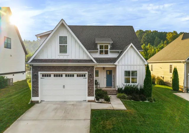 Photo 2 of Single family home for sale at 4909 Grv Park Dr Nw, Cleveland, TN 37312 | MLS# 3245632 | Listing updated on 2026-08-28