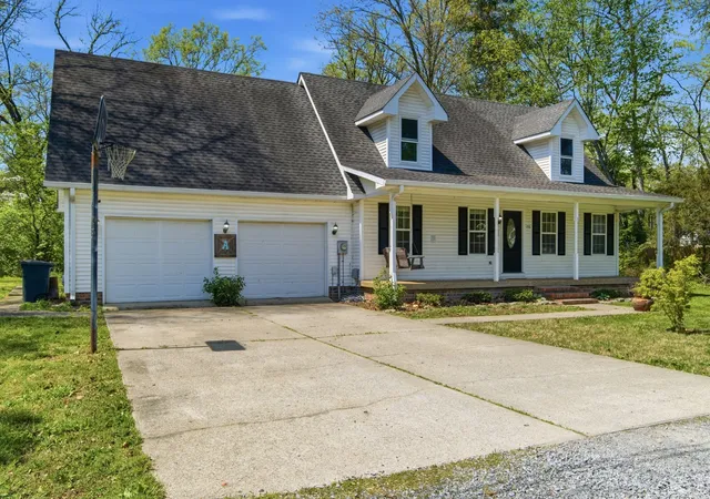 Photo 3 of Single family home for sale at 198 Tammy Dr, Gallatin, TN 37066 | MLS# 3171089 | Listing updated on 2026-10-04