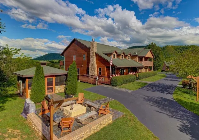 Photo 1 of Mansion for sale at 2149 Seaton Springs Rd, Sevierville, TN 37862 | MLS# 3190027 | Listing updated on 2026-09-17