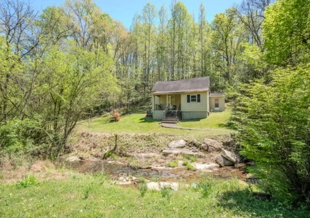4th image of 2167 Powdermill Hill Rd, Lawrenceburg, TN 38464 | MLS# 3171083