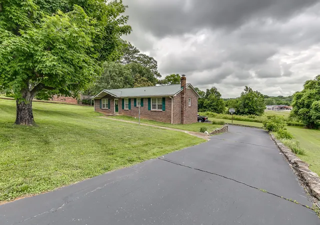 Photo 1 of Single family home for sale at 904 Cheairs Cir, Columbia, TN 38401 | MLS# 3171141 | Listing updated on 2026-05-18