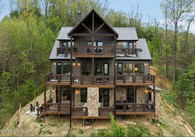 Photo 57 of Single family home for sale at 5016 Long Rifle Rd, Walland, TN 37886 | MLS# 3594620 | Listing updated on 2026-10-07