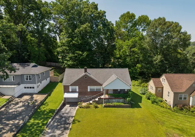 2nd image of 110 Forsythe Street, Chattanooga, TN 37415 | MLS# 3171200