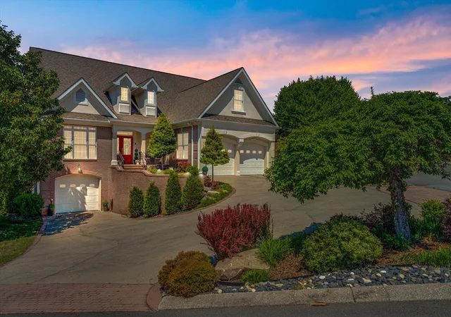 3rd image of 4448 Sailmaker Circle, Chattanooga, TN 37416 | MLS# 3171373