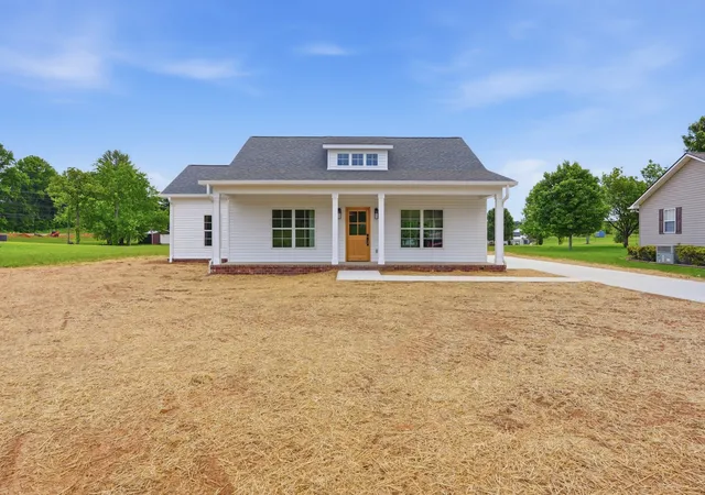 Homes for sale in Doyle, TN | 167 Fremont Rd, Doyle, TN 38559 | MLS# 3171473