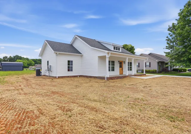 Homes for sale in Doyle, TN | 167 Fremont Rd, Doyle, TN 38559 | MLS# 3171473
