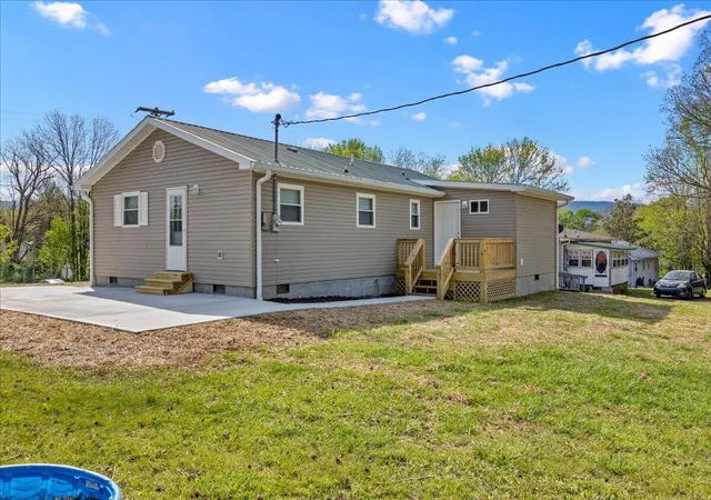 Homes for sale in Etowah, TN | 400 N Iowa Avenue, Etowah, TN 37331 | MLS# 3223270