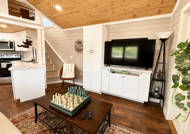 Photo 3 of Manufactured home for sale at 112 Pine Grv Ln, Dover, TN 37058 | MLS# 3171621 | Listing updated on 2026-08-12