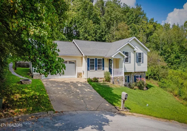 Photo 2 of Single family home for sale at 108 Plymouth, Greeneville, TN 37743 | MLS# 3612598 | Listing updated on 2026-10-07