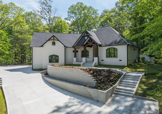 Photo 3 of Single family home for sale at 126 Dogwood Ct, Dickson, TN 37055 | MLS# 3178467 | Listing updated on 2026-06-09