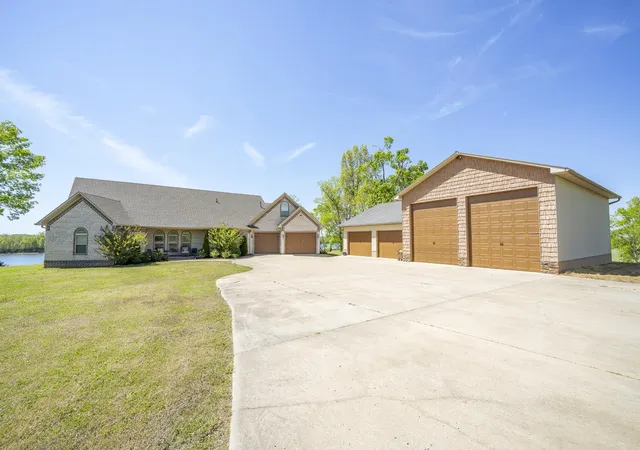 Homes for sale in Savannah, TN | 875 Faith Ln, Savannah, TN 38372 | MLS# 3172836