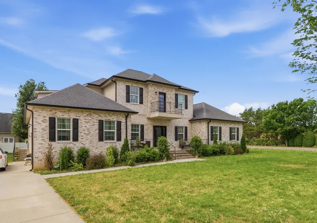 Photo 3 of Single family home for sale at 126 Savannah Rdg, Murfreesboro, TN 37127 | MLS# 3172895 | Listing updated on 2026-05-04