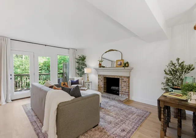 3rd image of 2116 Hobbs Rd #L8, Nashville, TN 37215 | MLS# 3173042
