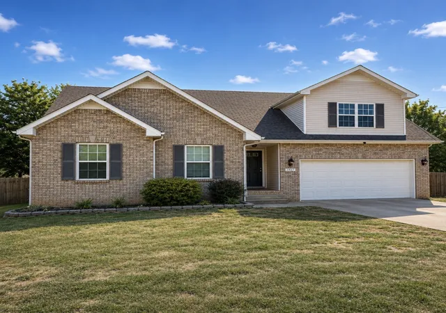 Photo 1 of Single family home for sale at 1927 Needmore Rd, Clarksville, TN 37042 | MLS# 3173060 | Listing updated on 2026-08-22
