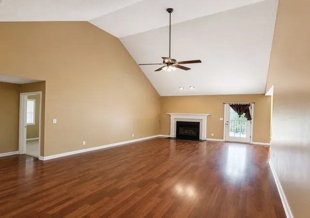 Photo 2 of Single family home for sale at 1927 Needmore Rd, Clarksville, TN 37042 | MLS# 3173060 | Listing updated on 2026-08-22