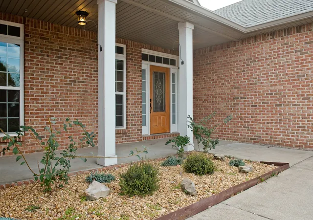 2nd image of 950 Willow Cir, Clarksville, TN 37043 | MLS# 3173343