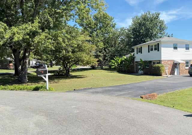 Photo 2 of Single family home for sale at 1834 Greerson Ct, Murfreesboro, TN 37130 | MLS# 3173213 | Listing updated on 2026-08-01
