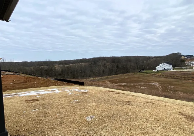 3rd image of 7406 Black Fox Dr, Fairview, TN 37062 | MLS# 3173183