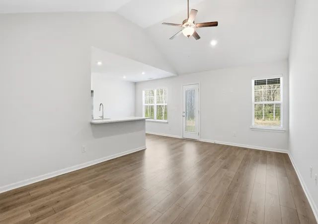 Photo 3 of Sale Pending at 42 Stillwater Way, Tullahoma, TN 37388 | MLS# 3173219 | Listing updated on 2026-09-23