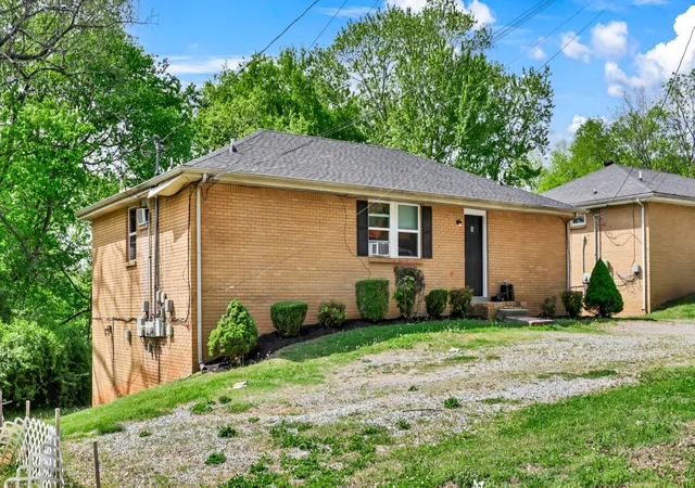 2nd image of 812 Bradley Street, Clarksville, TN 37040 | MLS# 3175670