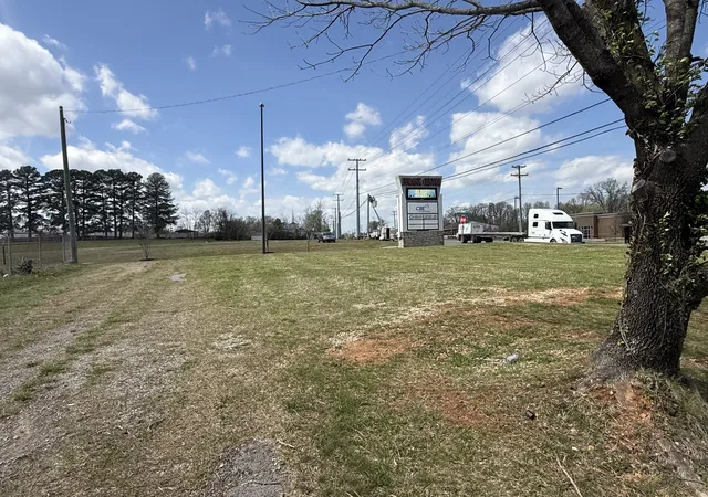 Photo 2 of Land for sale at 350 Dover Rd, Clarksville, TN 37042 | MLS# 3173403 | Listing updated on 2026-09-12