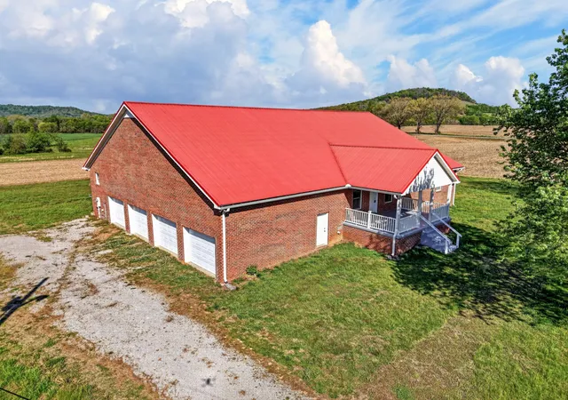 3rd image of 3086 Lewisburg Hwy, Petersburg, TN 37144 | MLS# 3173495