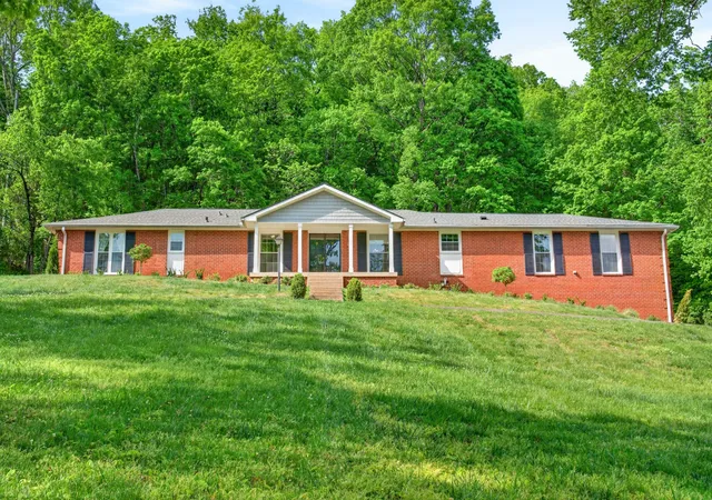 Photo 2 of Single family home for sale at 2148 Timberwood Dr, Nashville, TN 37215 | MLS# 3183312 | Listing updated on 2026-08-06