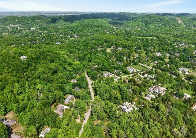 Photo 3 of Single family home for sale at 2148 Timberwood Dr, Nashville, TN 37215 | MLS# 3183312 | Listing updated on 2026-08-06